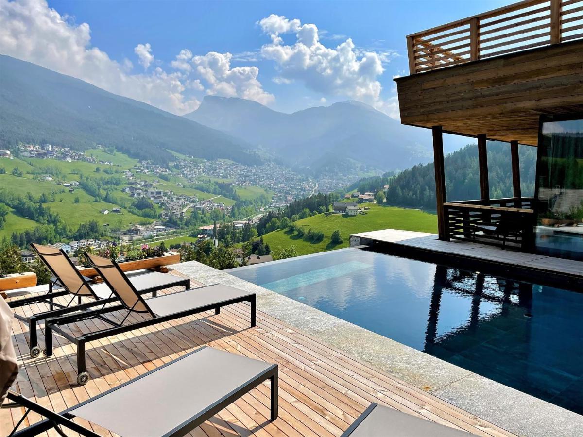 Hotel Niblea Dolomites Ortisei Exterior foto