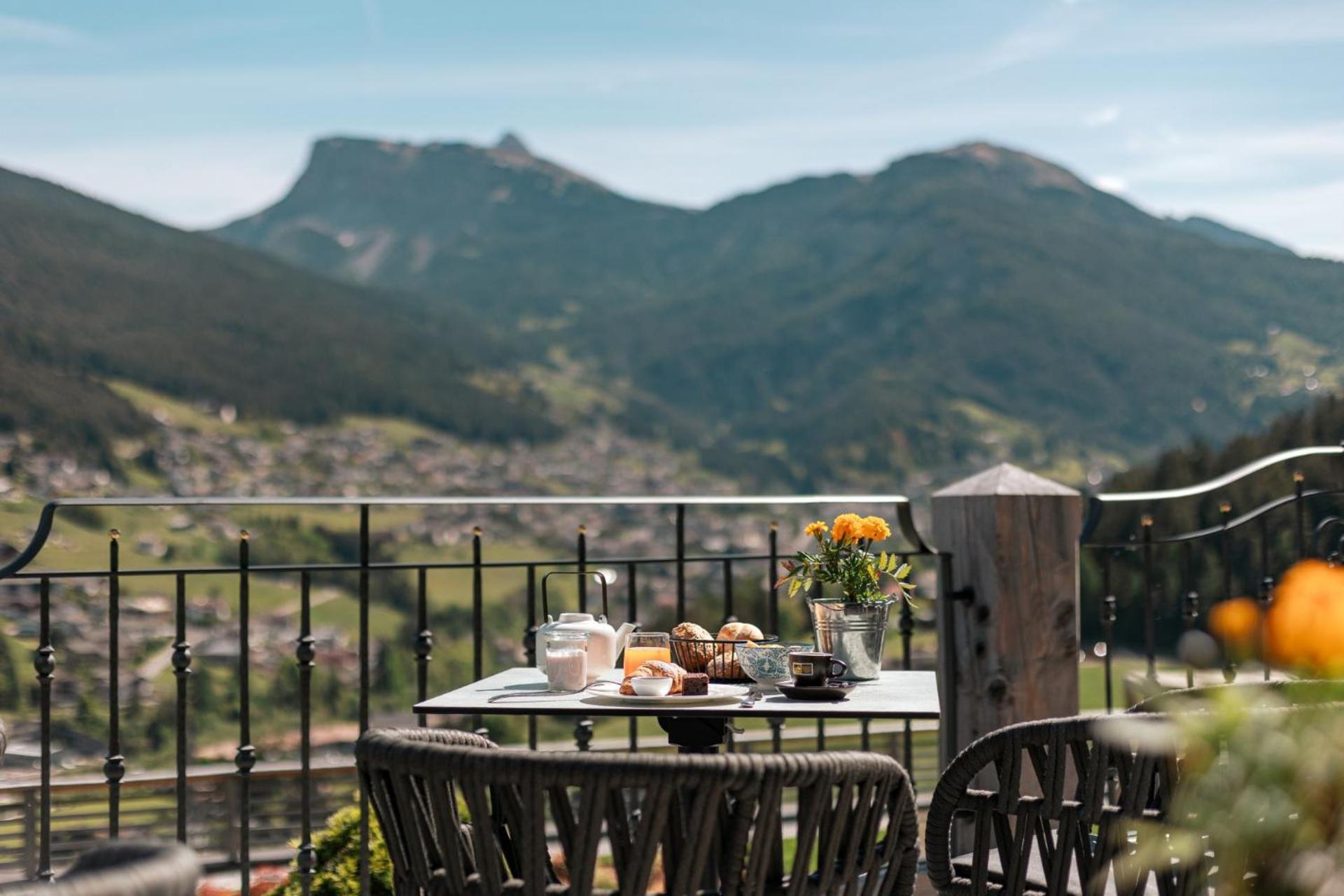 Hotel Niblea Dolomites Ortisei Exterior foto